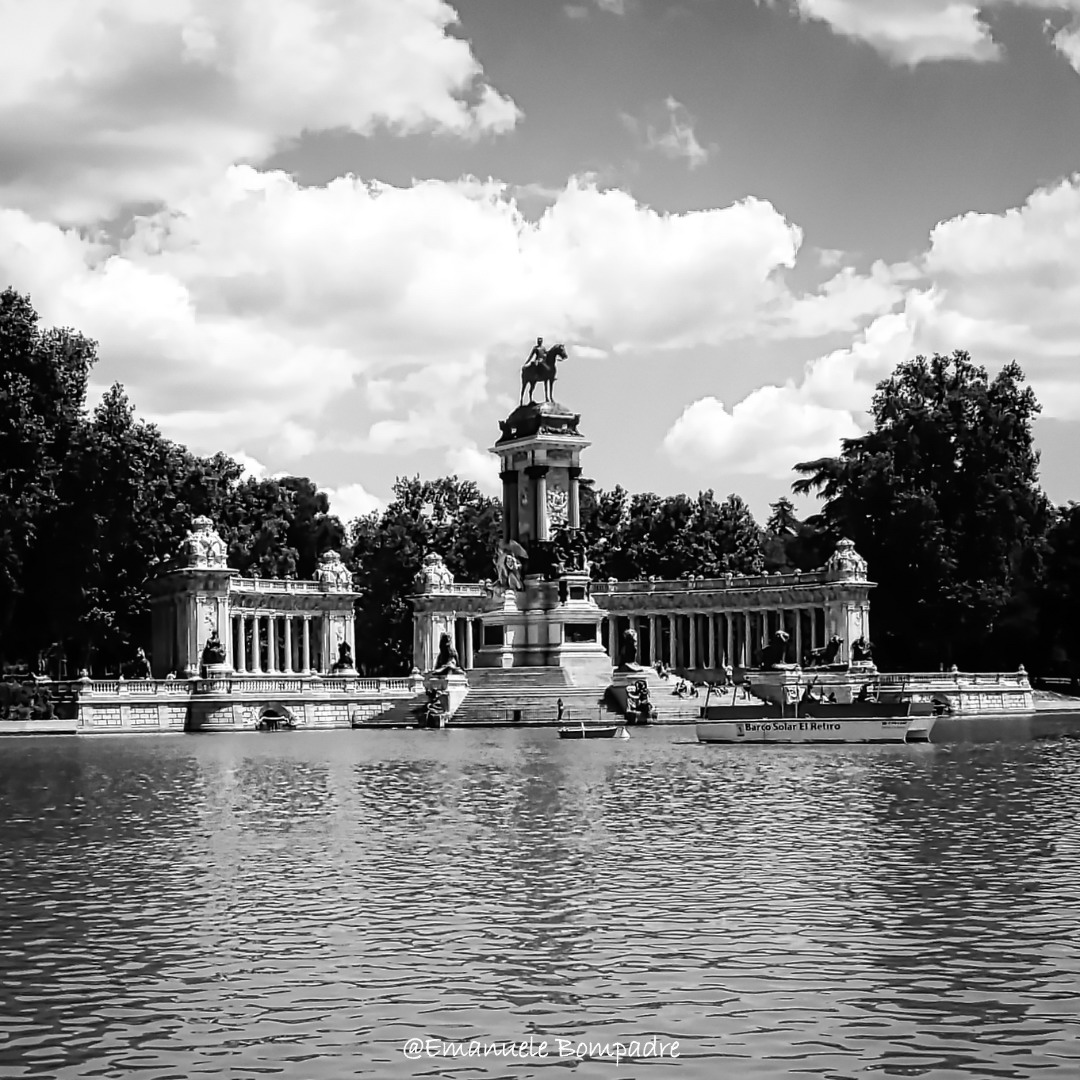 Parco del Retiro a Madrid, il monumento ad Alfonso XII