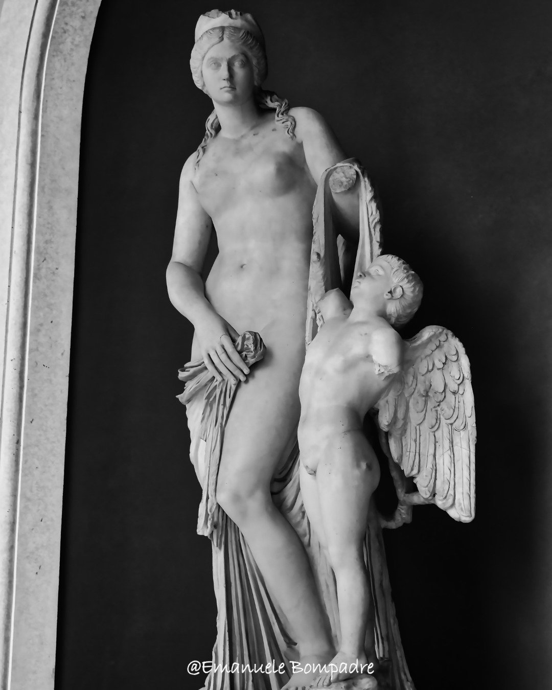 Venere e Cupido ai Musei Vaticani: l’amore scolpito nella pietra e nella storia