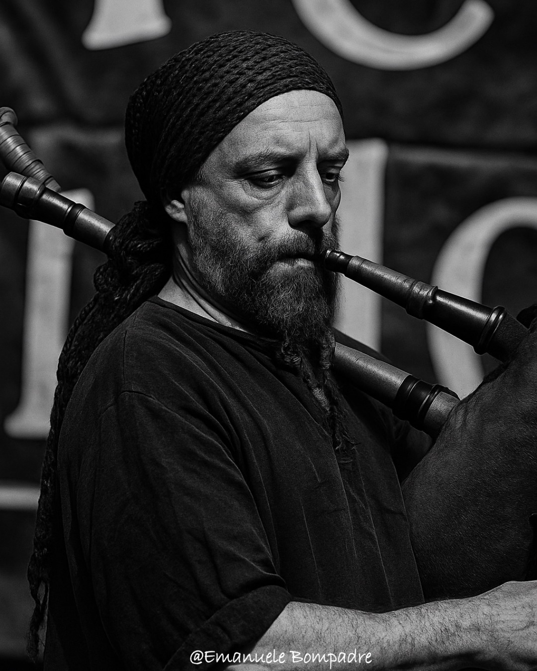 La cornamusa: storia, musica folk e un ritratto d’altri tempi