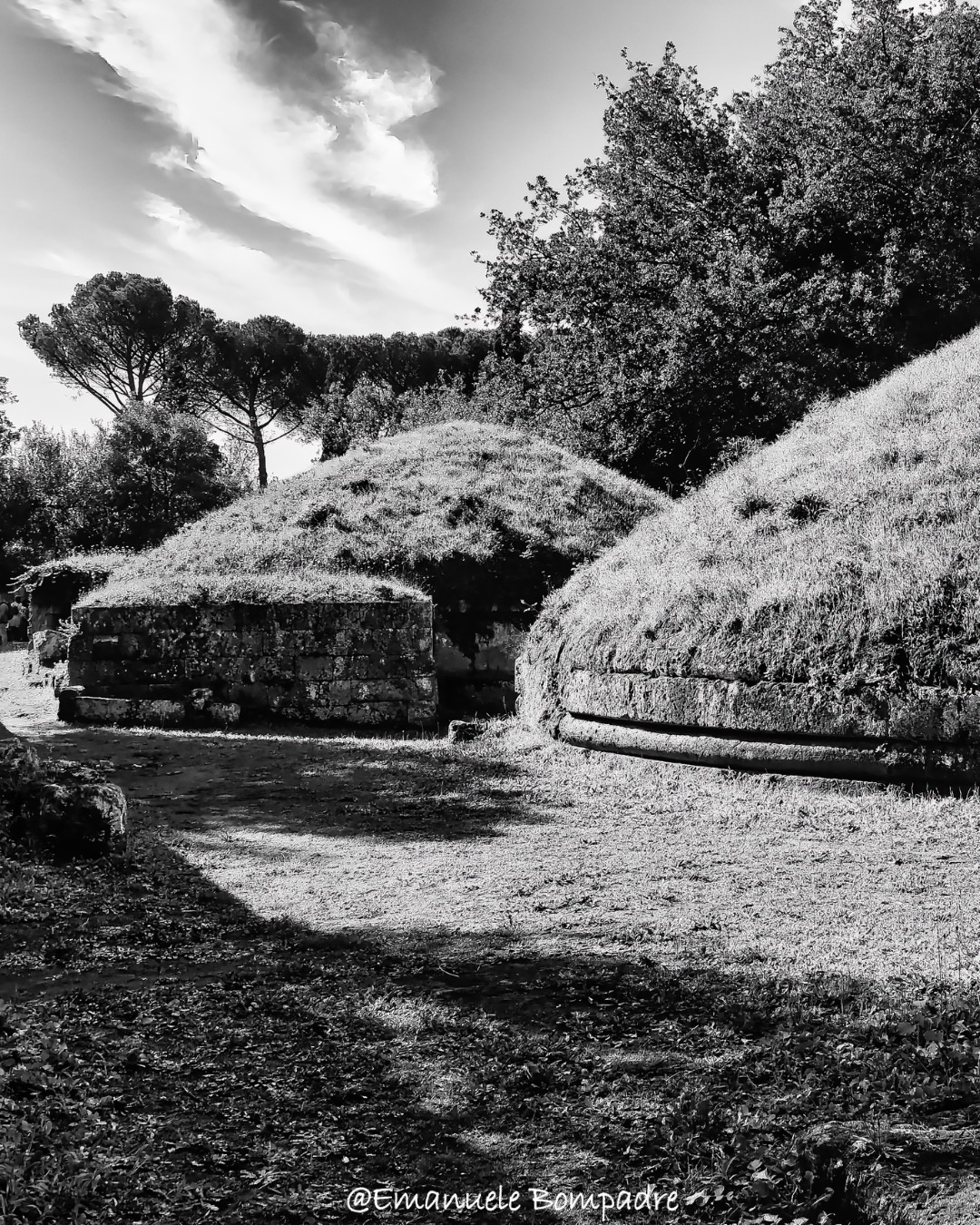 Tombe a tumulo e città dei morti: il fascino eterno della Banditaccia