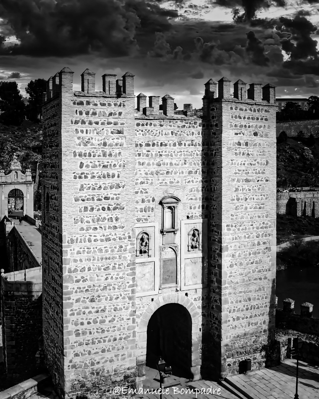 Toledo e la Puerta de Alcántara: un viaggio nel cuore della storia