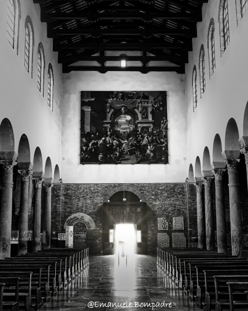 San Giovanni Evangelista a Ravenna: luce, storia e un abbraccio di colonne
